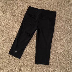 Knockout by Victoria Secret Crop Leggings